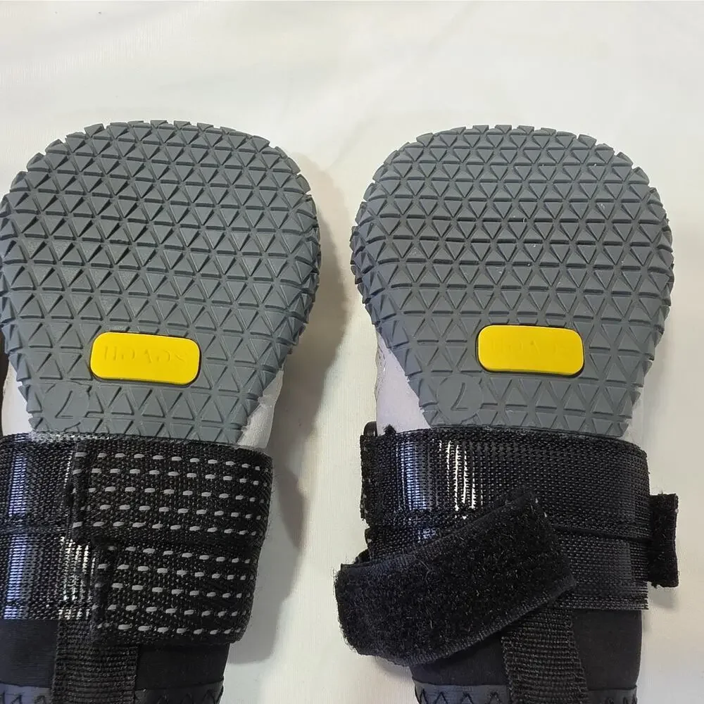 Dog Shoes for Large Medium Dogs Boots for Hot Pavement Size 7 set of 4 New B8